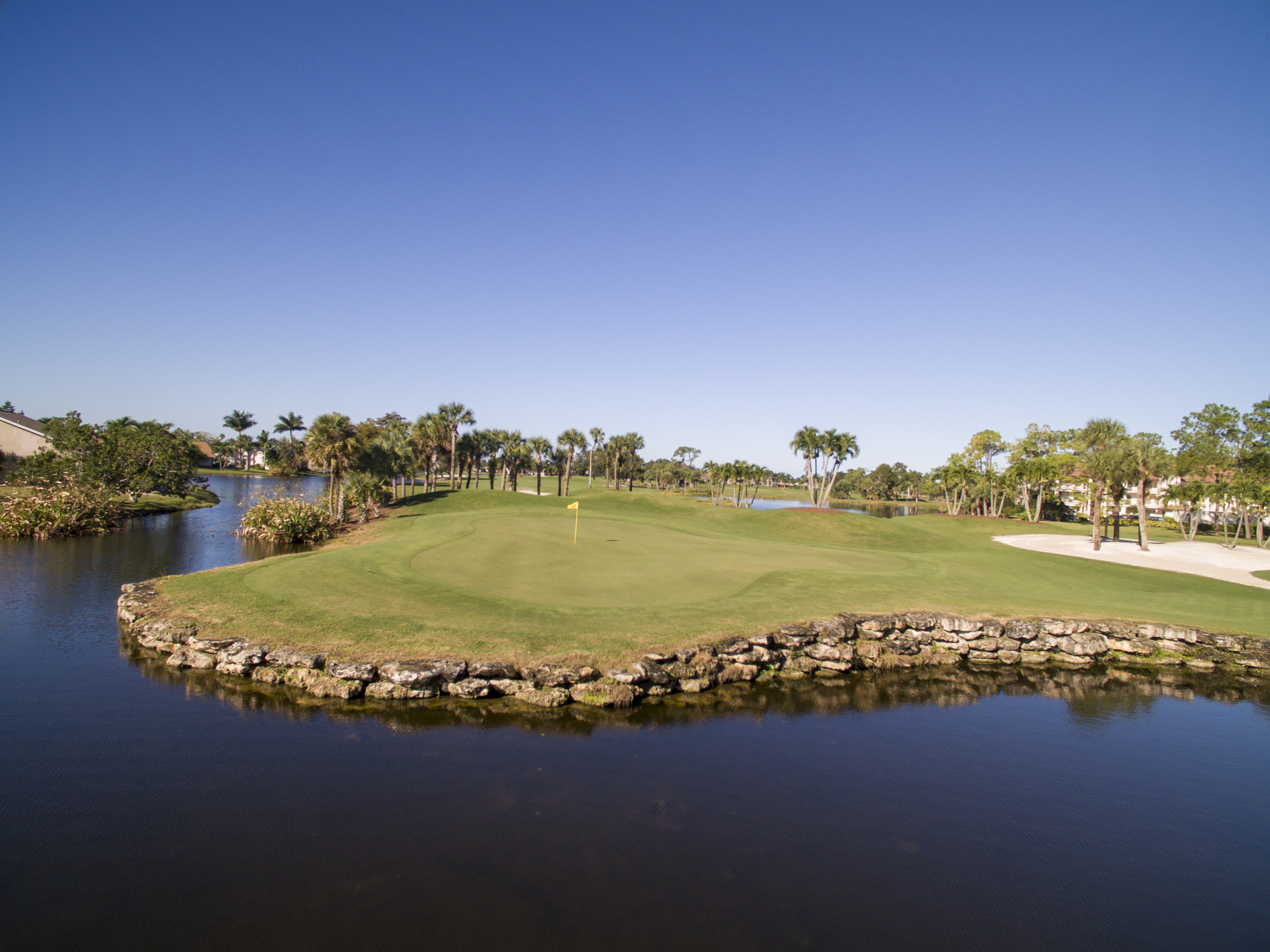 royal-palm-hole-17-green-2