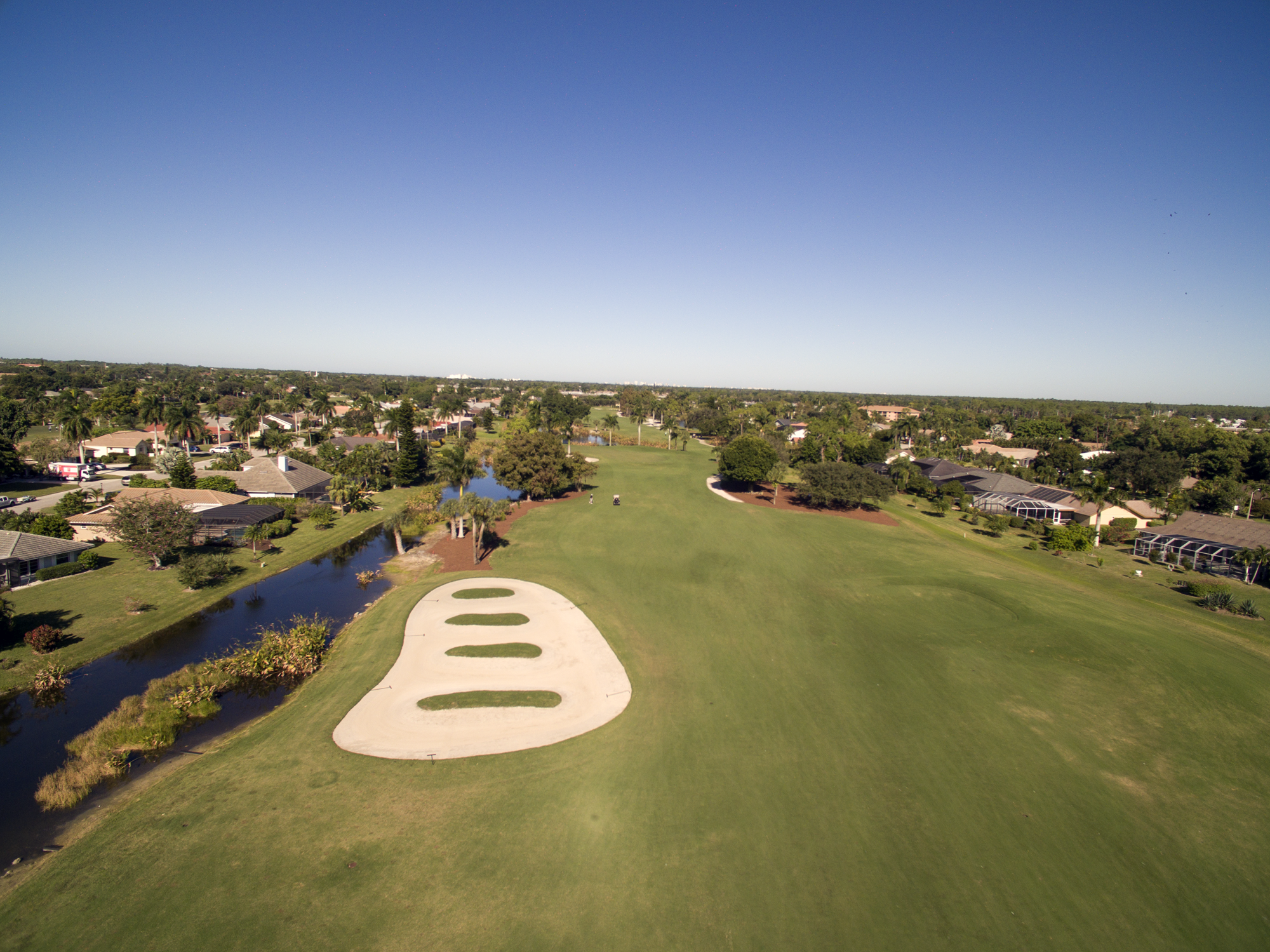 royal-palm-hole-1-fairway